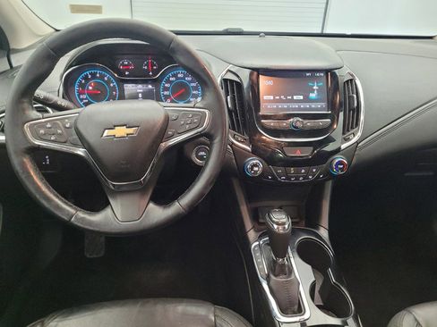 Used 2017 Chevrolet Cruze Premier FWD image 22