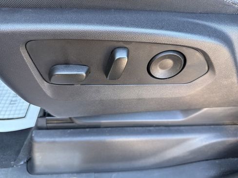 Used 2024 Chevrolet Silverado 1500 LT AWD/4WD image 24