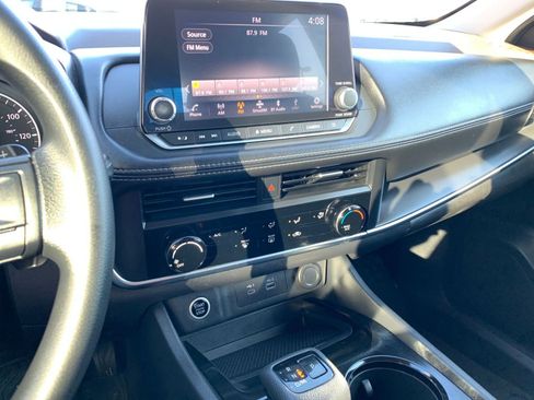 Used 2023 Nissan Rogue S image 18