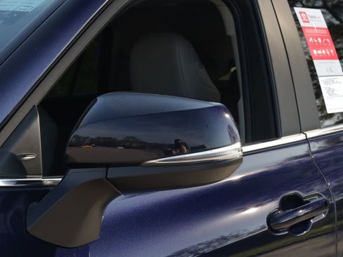 New 2026 Toyota Highlander XLE image 16