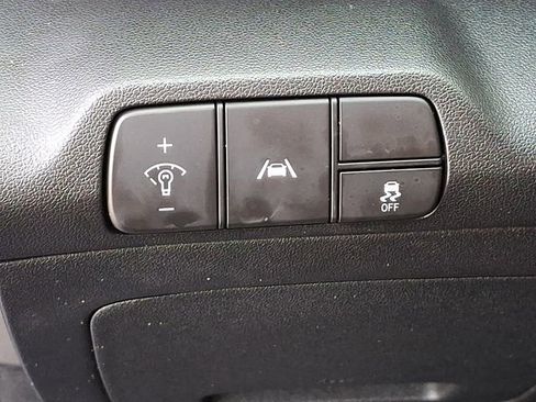 Used 2023 Hyundai Elantra SEL image 28