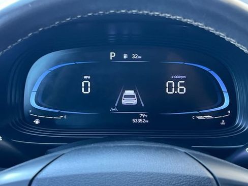 Used 2024 Hyundai Venue SEL FWD image 28