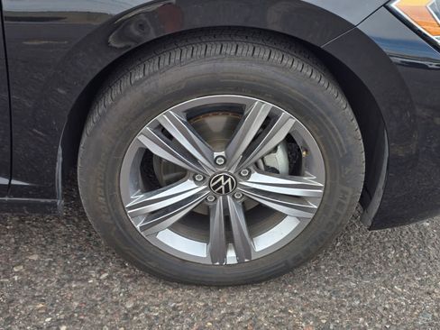 Used 2024 Volkswagen Jetta SE FWD image 10