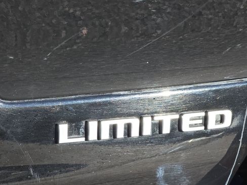 Used 2024 Jeep Grand Cherokee L Limited w/ Luxury Tech Group II image 12