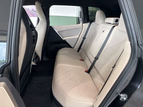 Certified 2023 BMW iX xDrive50 w/ Sport Package AWD/4WD image 38
