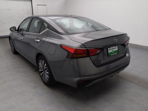 Used 2024 Nissan Altima 2.5 SV image 5