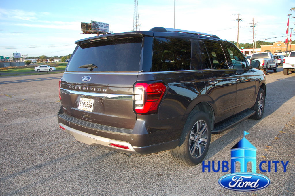 Used 2024 Ford Expedition Limited RWD image 5