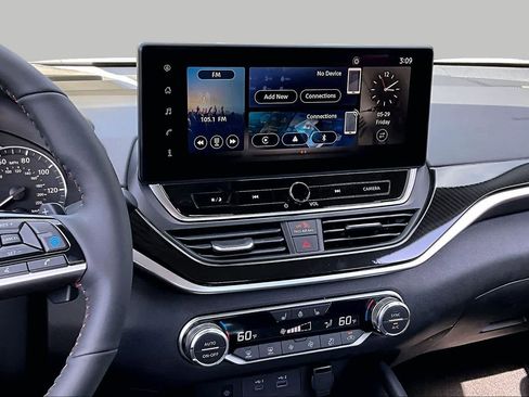 New 2026 Nissan Altima 2.5 SR FWD image 6