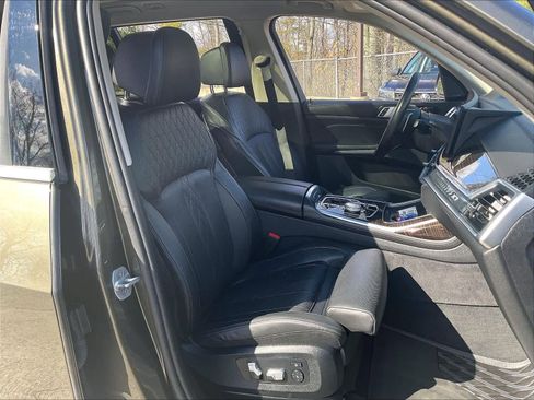Used 2024 BMW X7 xDrive40i w/ Executive Package AWD/4WD image 11