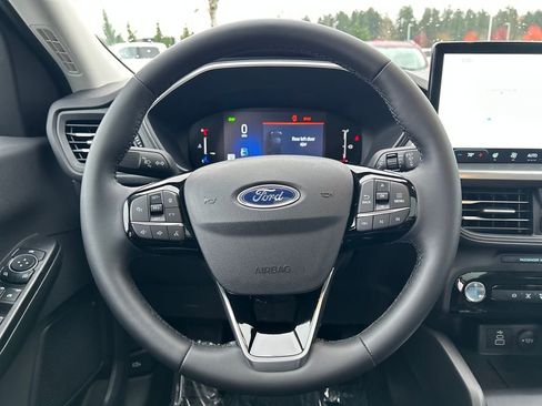 Used 2025 Ford Escape Base w/ Class II Trailer Tow Package image 19