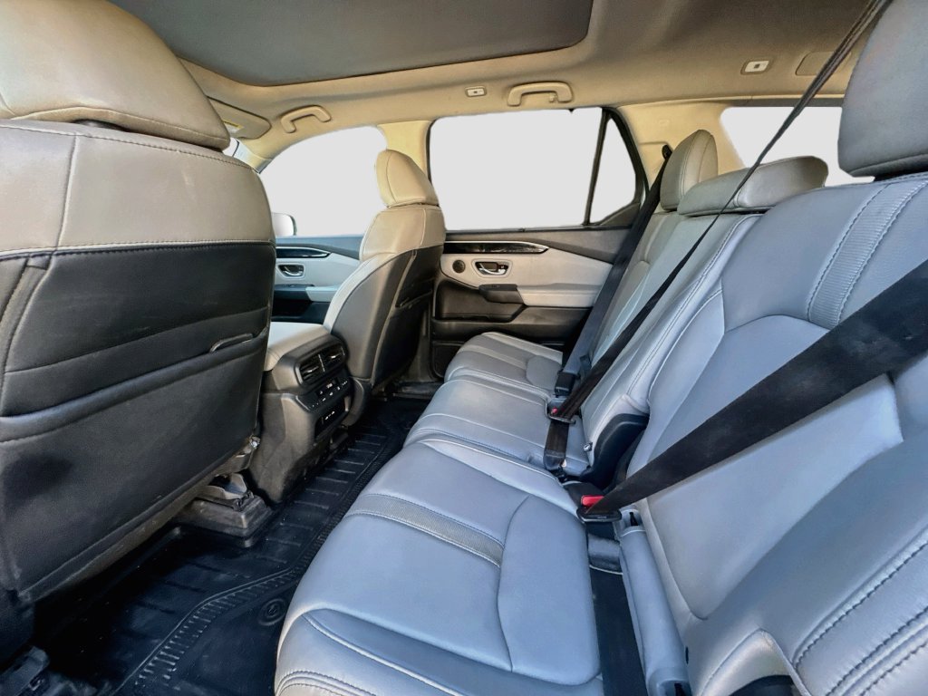 Used 2025 Honda Pilot Touring image 25