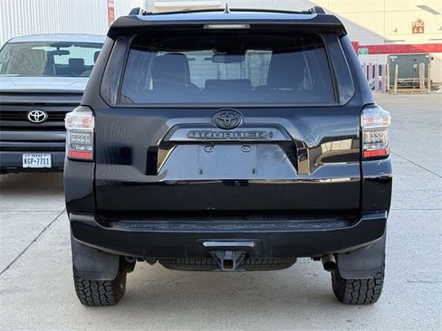 Used 2020 Toyota 4Runner Venture image 5