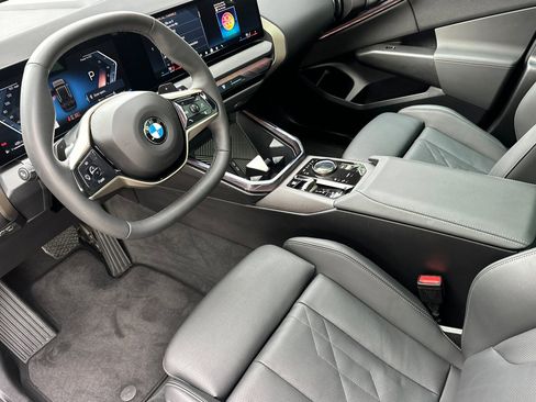 Used 2025 BMW X3 xDrive30i w/ Convenience Package image 11