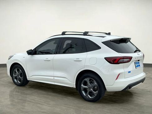 Used 2023 Ford Escape ST-Line w/ Equipment Group 301A FWD image 3