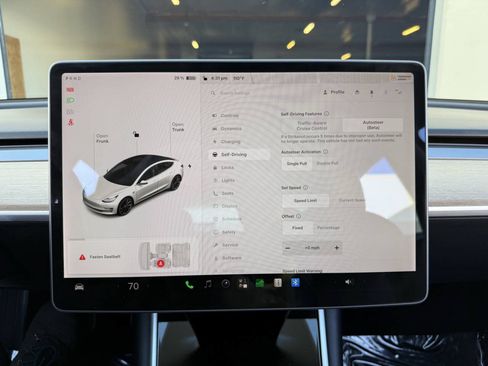 Used 2018 Tesla Model 3 Long Range RWD image 14