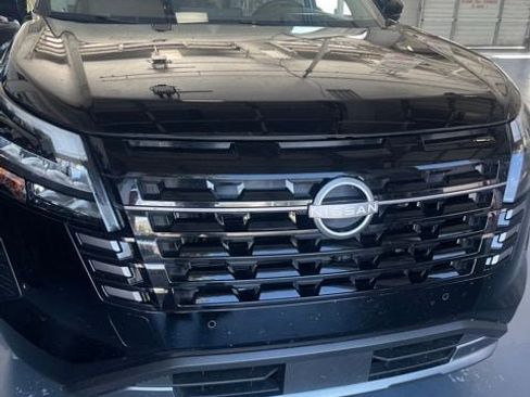 Certified 2026 Nissan Pathfinder Platinum AWD/4WD image 14
