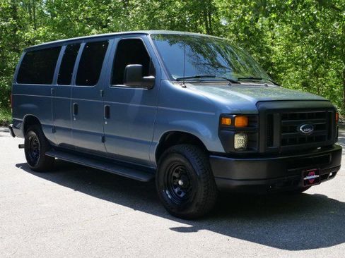 Used 2013 Ford E-350 and Econoline 350 XL w/ PWR Windows & Locks Group image 4