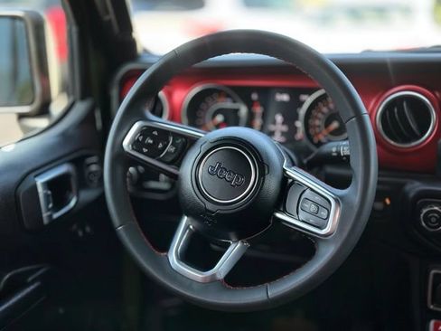 Used 2023 Jeep Gladiator Rubicon w/ LED Lighting Group AWD/4WD image 20