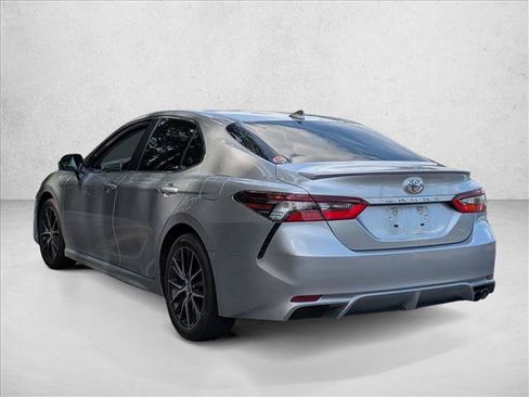 Used 2024 Toyota Camry SE FWD image 8