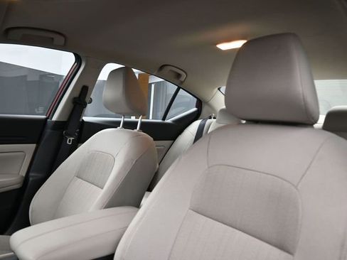 Used 2025 Nissan Altima 2.5 SV image 2