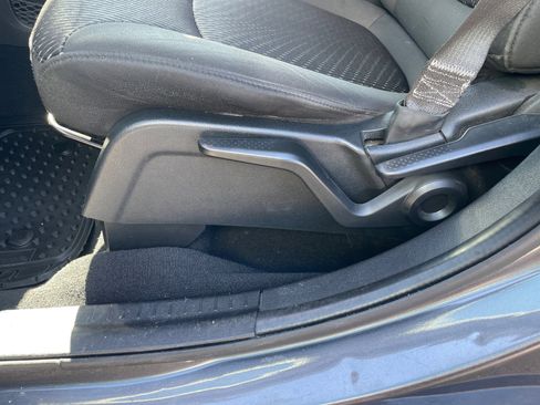 Used 2018 Dodge Journey SE w/ Connectivity Group FWD image 14