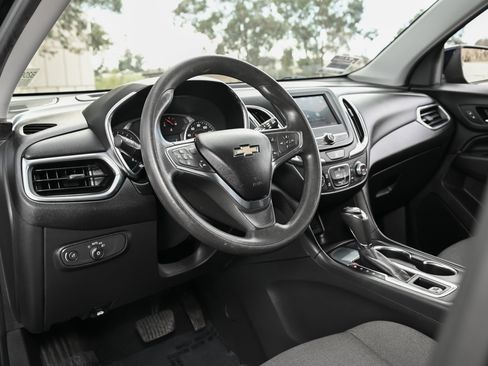 Used 2020 Chevrolet Equinox LT image 18