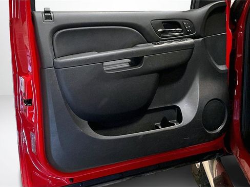 Used 2013 Chevrolet Silverado 2500 LTZ w/ LTZ Plus Package image 18