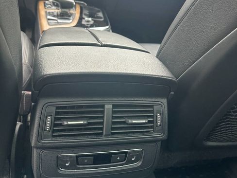 Used 2017 Audi Q7 3.0T Premium Plus w/ Premium Plus Package AWD/4WD image 16