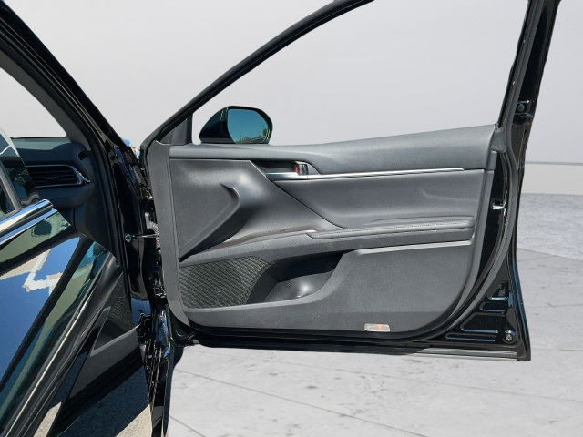 Used 2024 Toyota Camry XLE FWD image 22