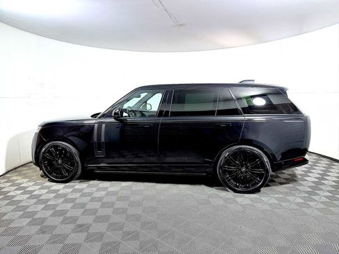 Used 2023 Land Rover Range Rover Long Wheelbase SE AWD/4WD image 4