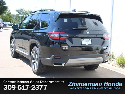 Certified 2025 Honda Pilot Touring image 26