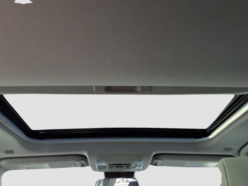 Used 2024 Toyota RAV4 XLE w/ Convenience Package FWD image 16