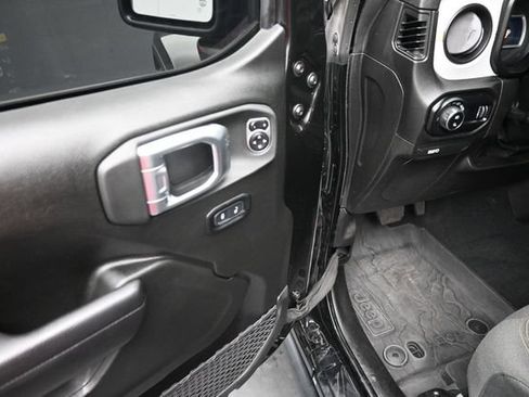Used 2024 Jeep Gladiator Sport AWD/4WD image 14