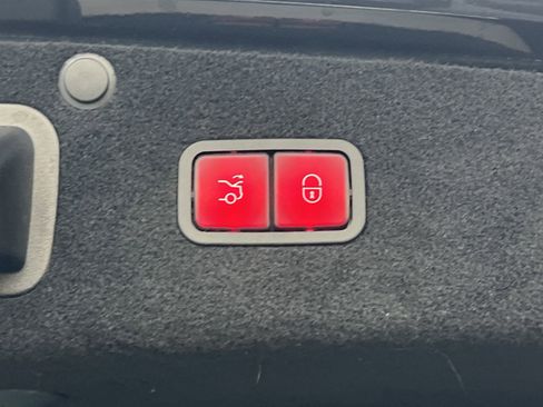 Used 2015 Mercedes-Benz S 550 Sedan image 25