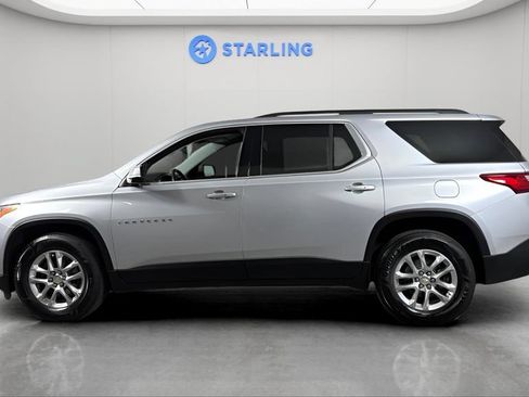 Used 2020 Chevrolet Traverse LT FWD image 3