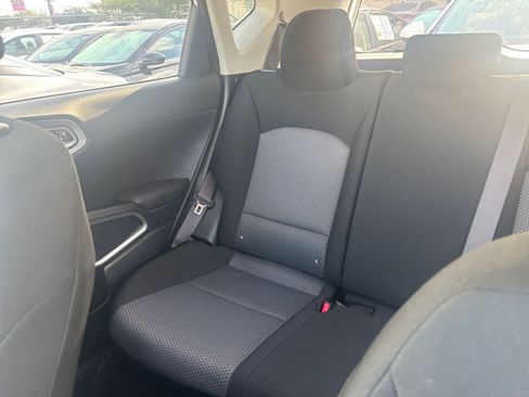 Used 2025 Kia Soul LX w/ LX Technology Package FWD image 37