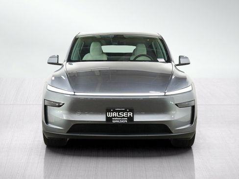 Used 2026 Tesla Model Y AWD image 8
