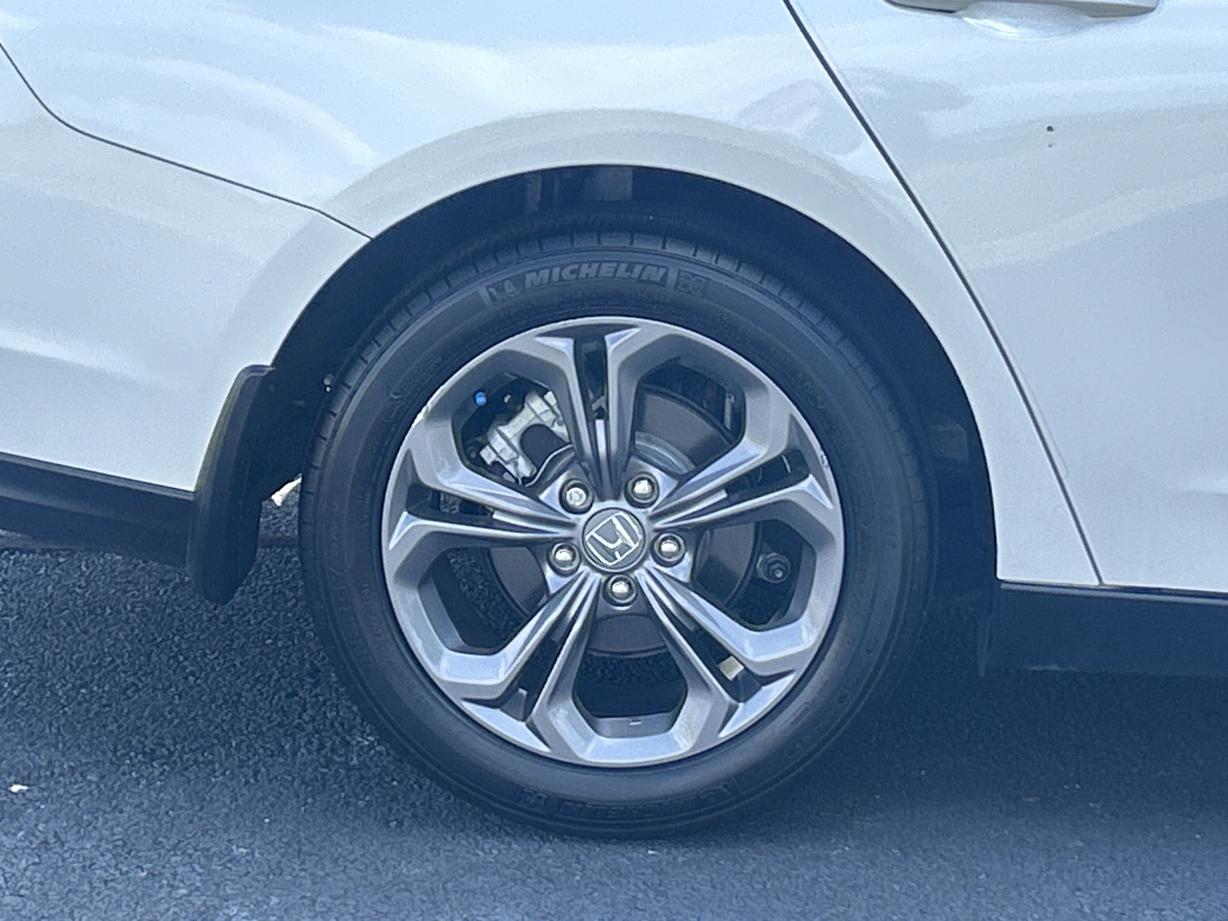 Used 2024 Honda Accord EX image 34