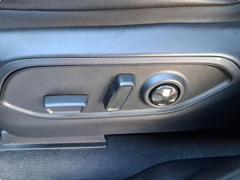 Used 2024 Jeep Grand Cherokee L Limited w/ Luxury Tech Group II image 12