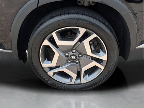 Used 2024 Hyundai Palisade SEL w/ Premium Package FWD image 3