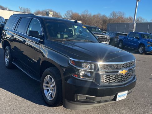 Used 2018 Chevrolet Tahoe LT image 2