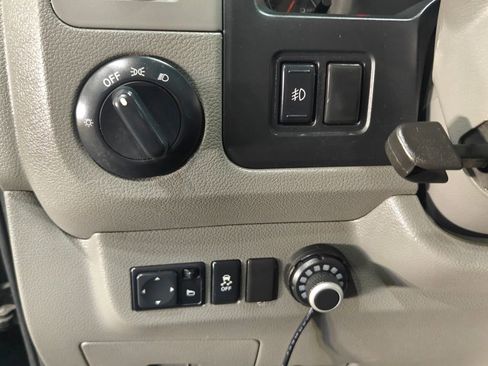 Used 2019 Nissan NV 3500 SL image 9