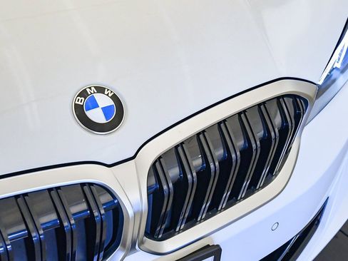 Used 2025 BMW 330i Sedan w/ Convenience Package image 8