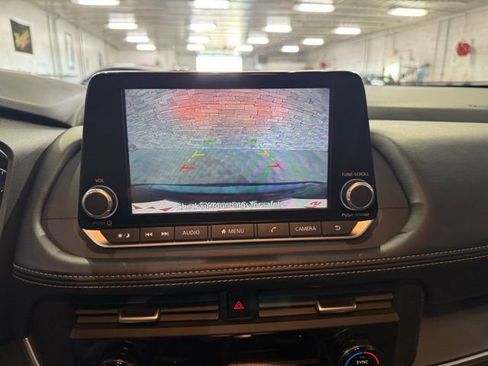 Certified 2025 Nissan Rogue SV image 38