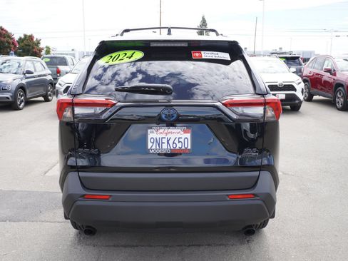 Used 2024 Toyota RAV4 XLE Premium w/ Weather Package AWD/4WD image 9