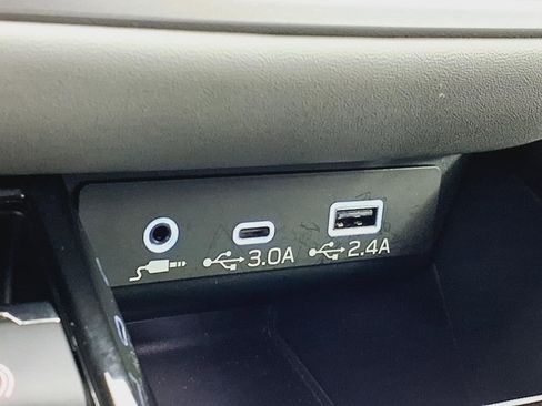 Used 2025 Subaru Legacy Limited image 25