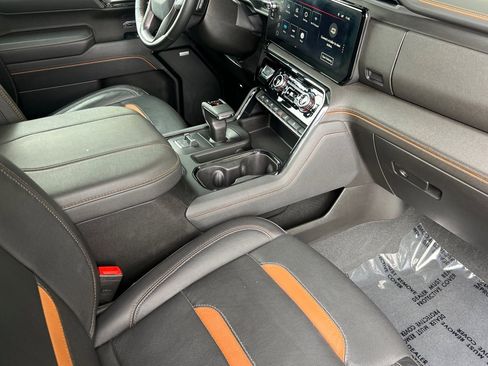 Used 2025 GMC Sierra 1500 AT4 image 14