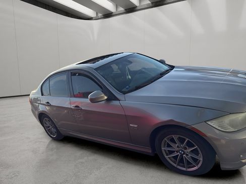 Used 2010 BMW 328i xDrive Sedan AWD/4WD image 7