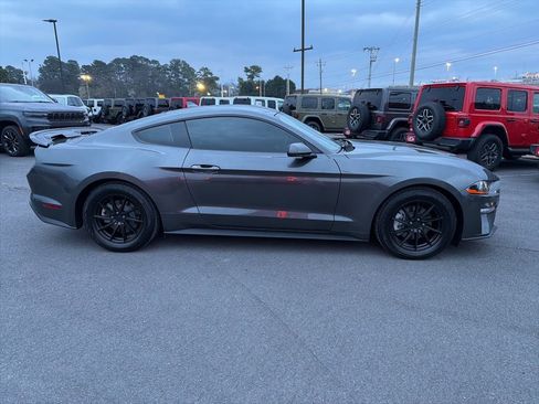 Used 2020 Ford Mustang Coupe image 6