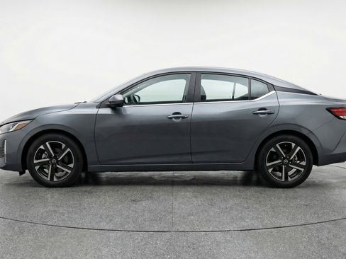 Used 2025 Nissan Sentra SV FWD image 5